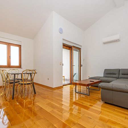 Apartments Francoise Crikvenica Exterior foto