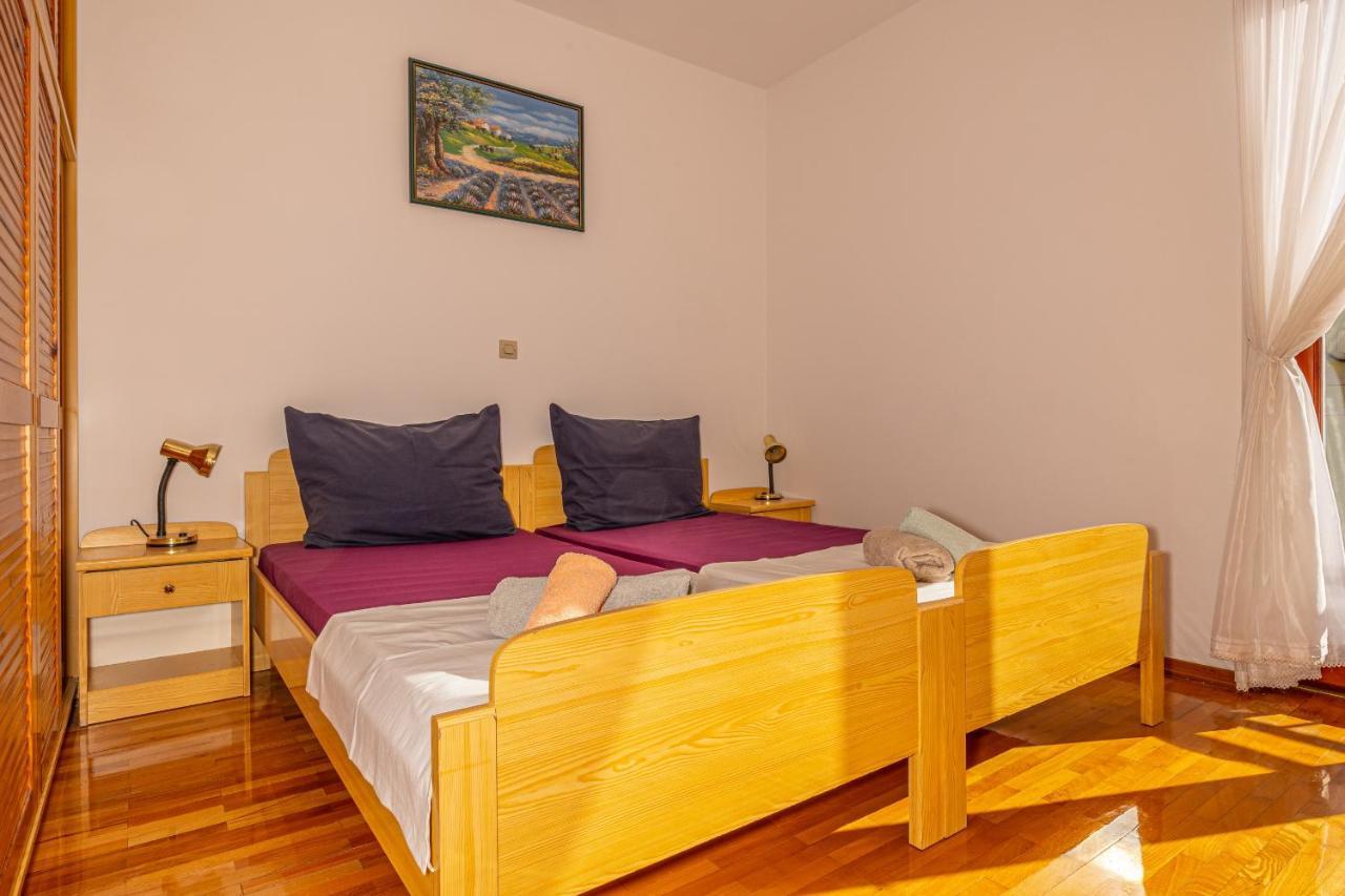 Apartments Francoise Crikvenica Exterior foto