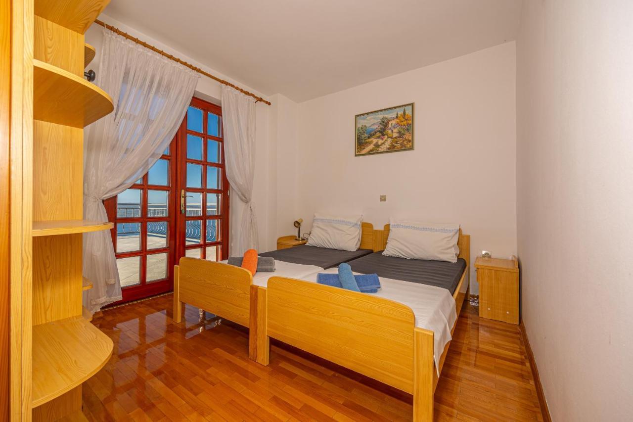 Apartments Francoise Crikvenica Exterior foto