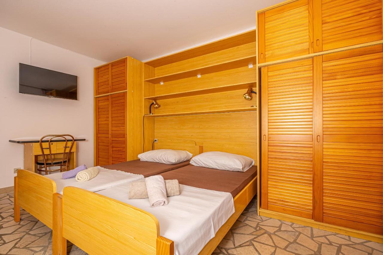 Apartments Francoise Crikvenica Exterior foto